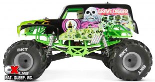 Axial Racing SMT10 Grave Digger Monster Jam Truck